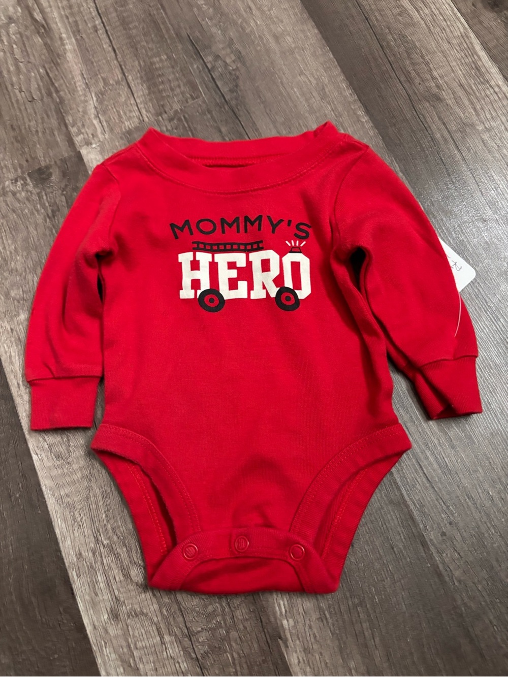 Carter's Red "Mommy's HERO" Baby One-body suit 210